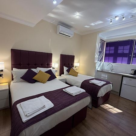 Crompton Guest House Hounslow Ngoại thất bức ảnh