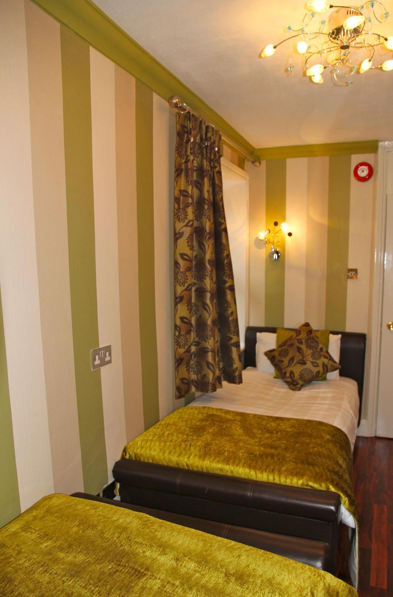 Crompton Guest House Hounslow Ngoại thất bức ảnh