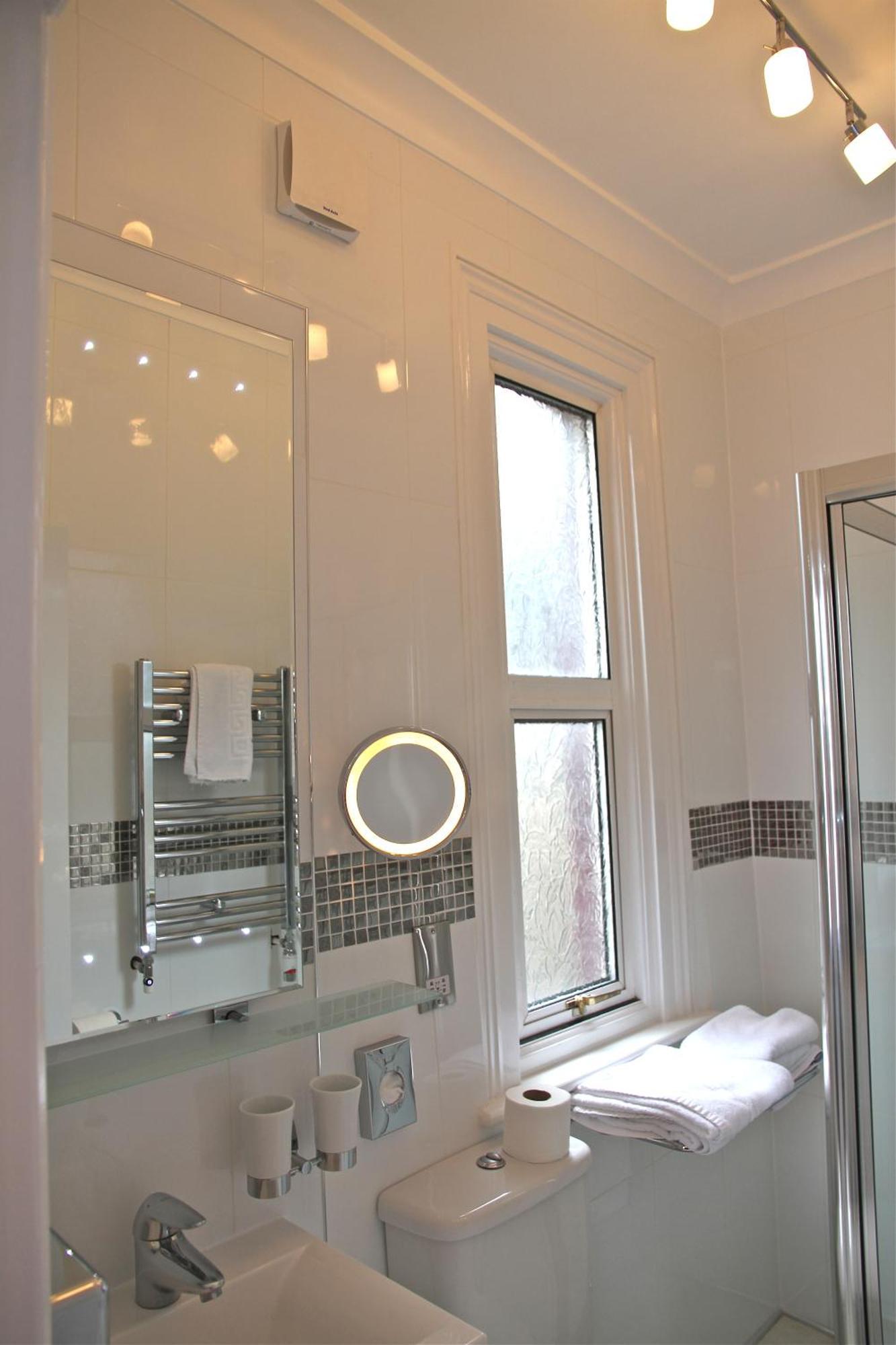 Crompton Guest House Hounslow Ngoại thất bức ảnh