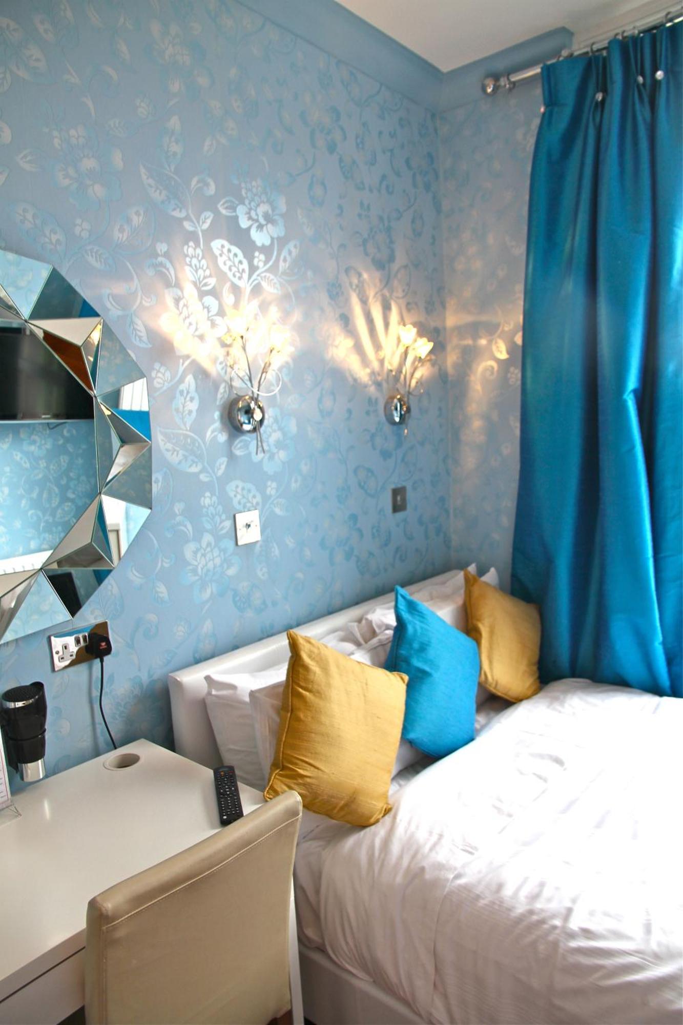 Crompton Guest House Hounslow Ngoại thất bức ảnh