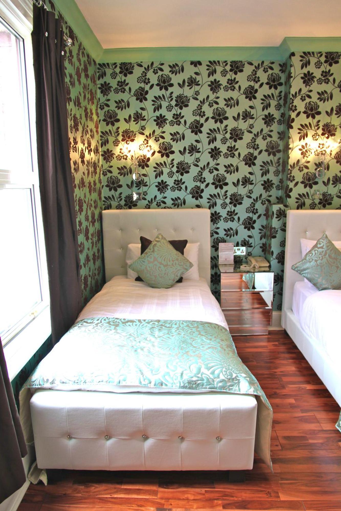 Crompton Guest House Hounslow Ngoại thất bức ảnh