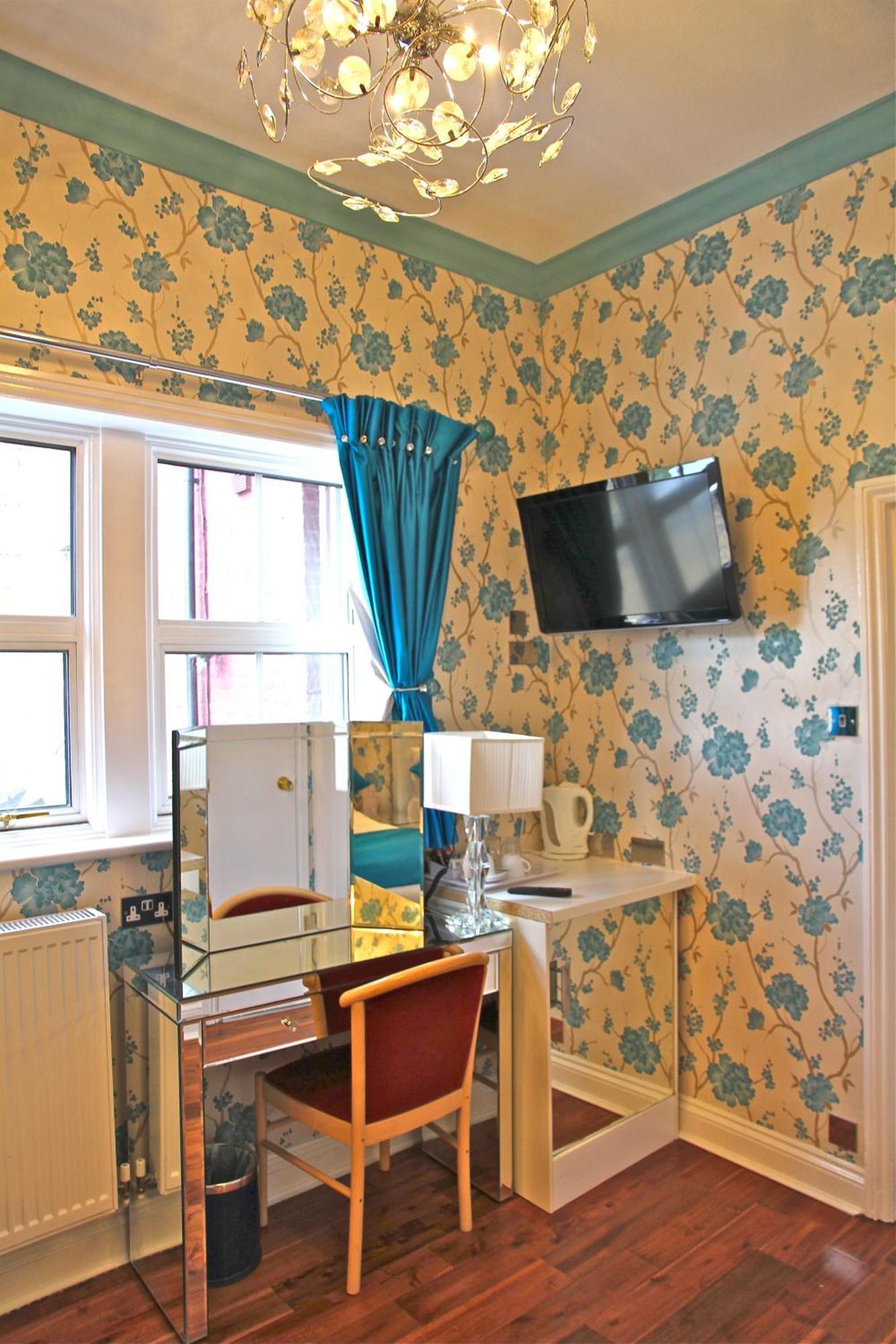 Crompton Guest House Hounslow Ngoại thất bức ảnh