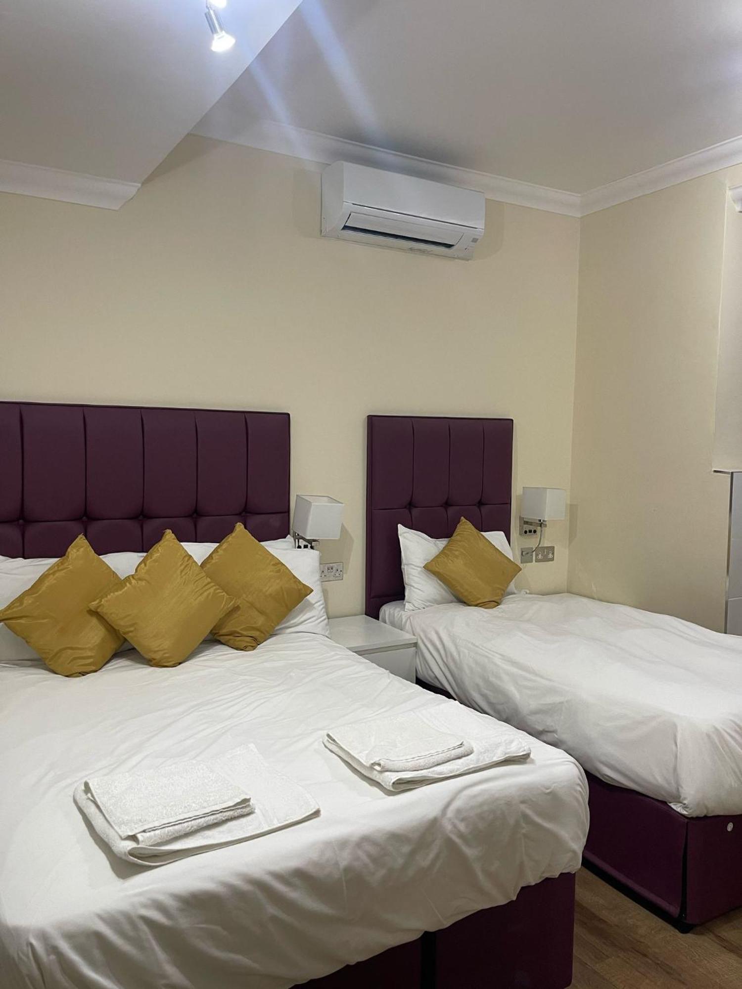 Crompton Guest House Hounslow Ngoại thất bức ảnh