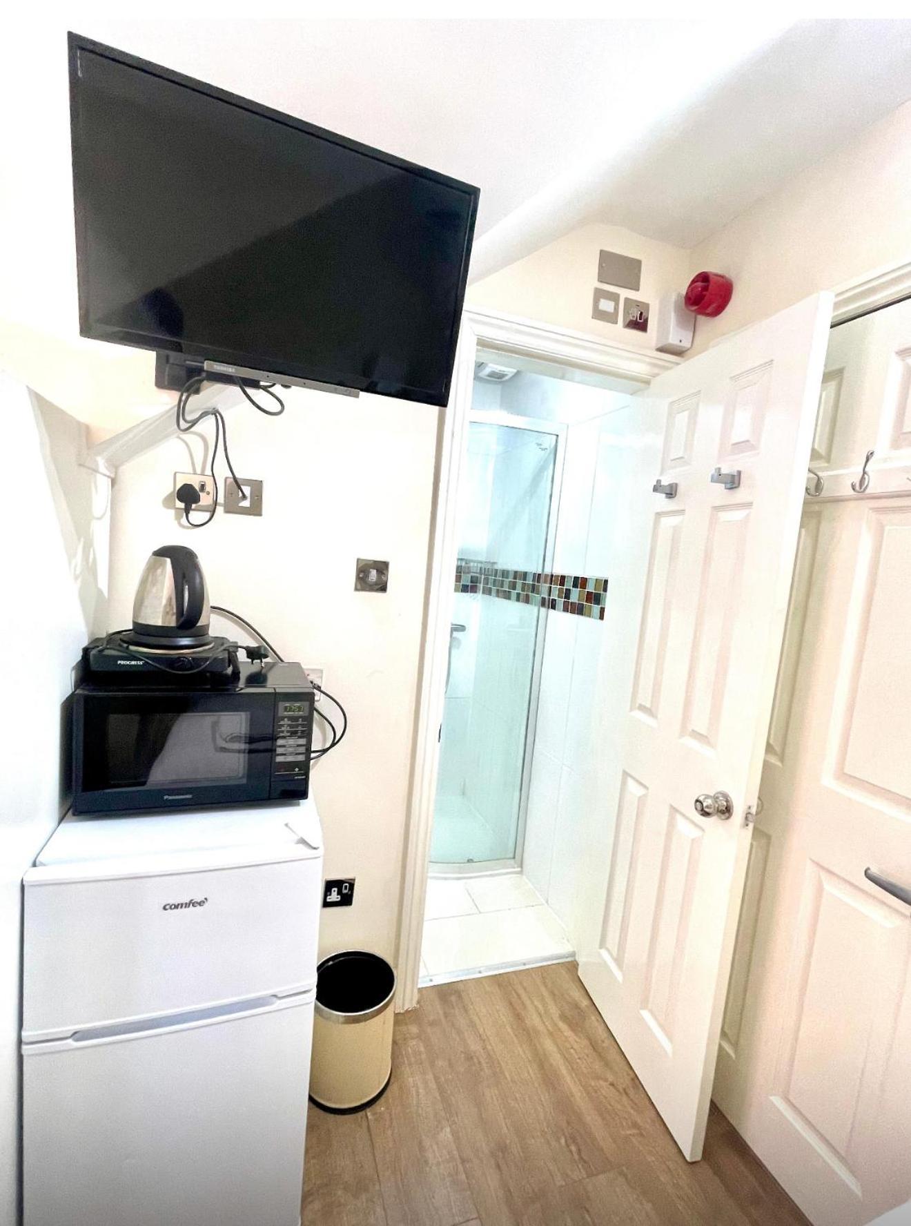 Crompton Guest House Hounslow Ngoại thất bức ảnh