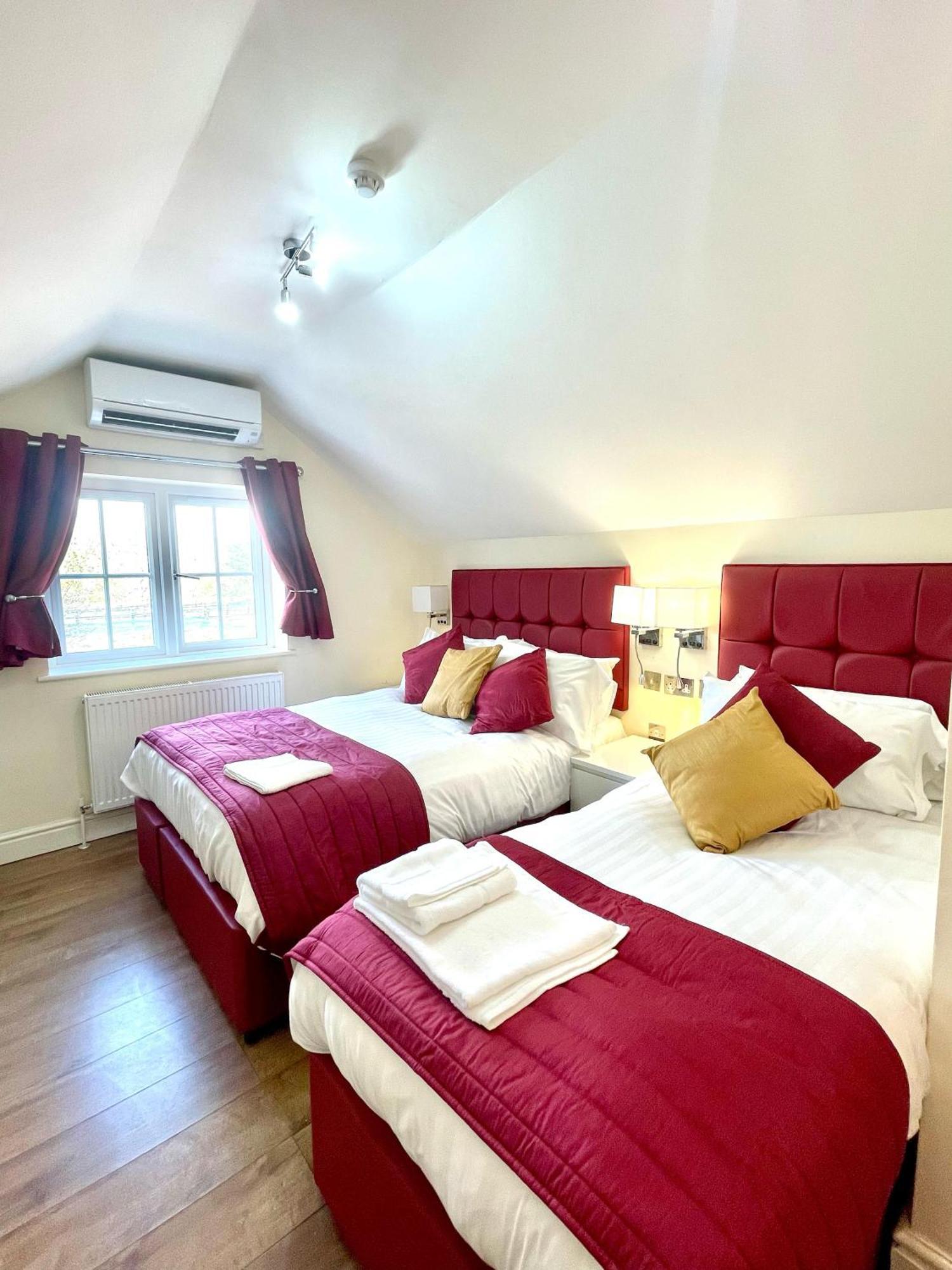 Crompton Guest House Hounslow Ngoại thất bức ảnh