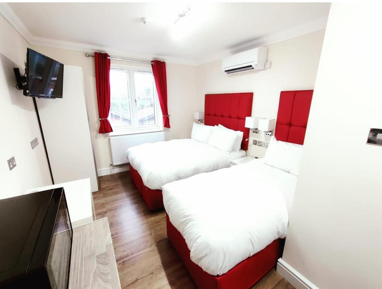 Crompton Guest House Hounslow Ngoại thất bức ảnh