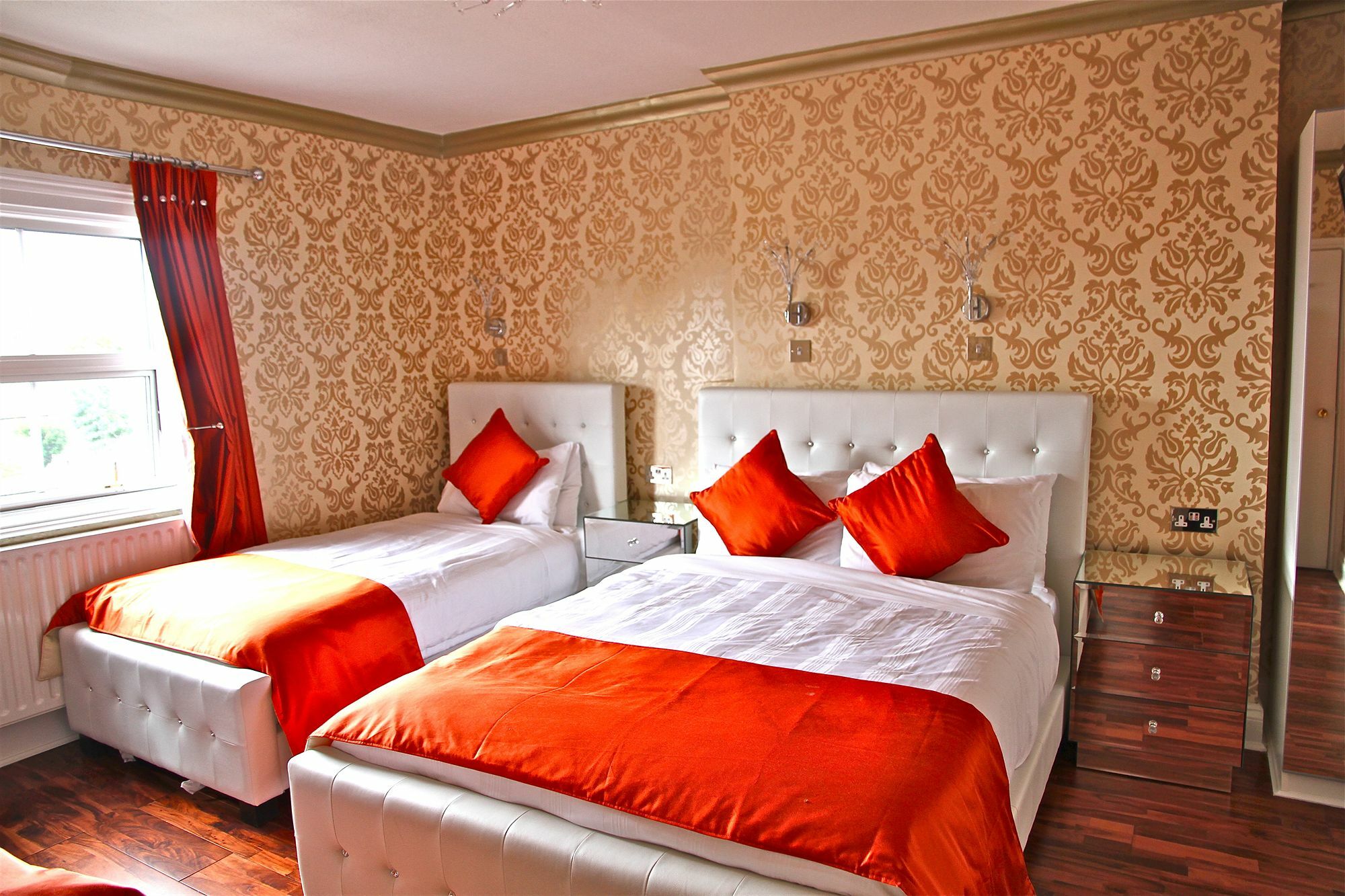 Crompton Guest House Hounslow Ngoại thất bức ảnh