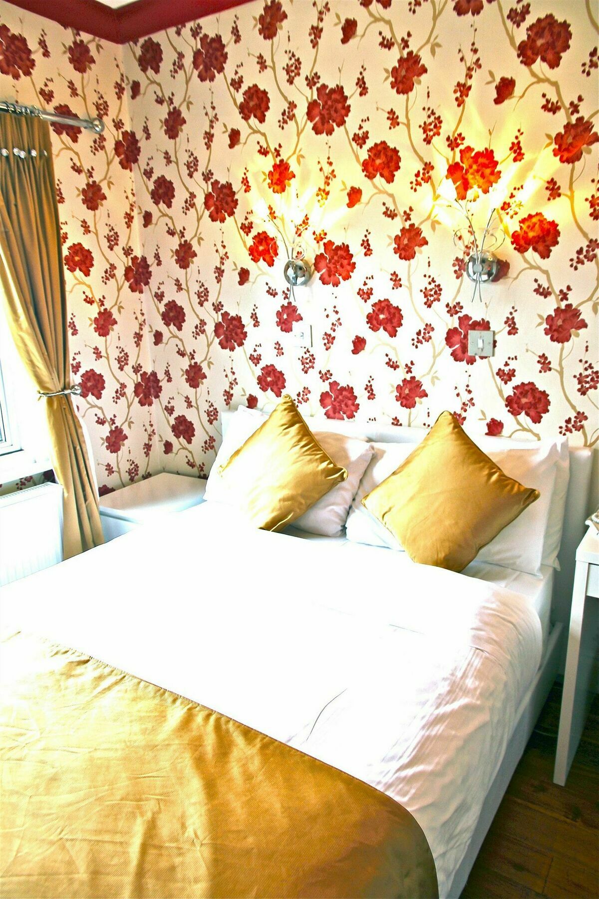 Crompton Guest House Hounslow Ngoại thất bức ảnh