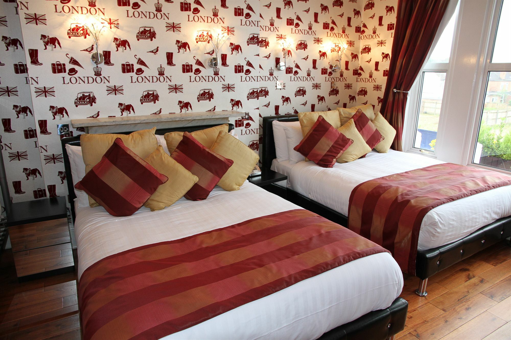 Crompton Guest House Hounslow Ngoại thất bức ảnh